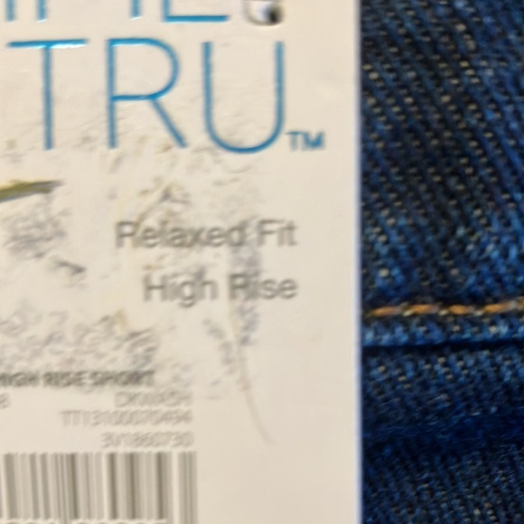 Time and Tru high-rise jean shorts - Picture 4 of 5